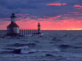 Sunset, Lighthouse, Benton Harbor, MI Fotografisk trykk av Charles Benes Sunset, Lighthouse, Benton Harbor, MI Fotografisk trykk av Charles Benes