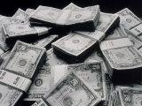 Pile of American Money Photographie par Howard Sokol