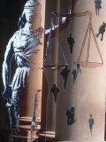 Lady of Justice, Columns and People Walking Photographie par Gary Conner