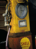 Old Gas Pump Photographie par Charles Benes
