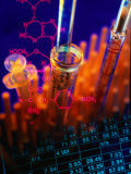 Pipettes, tableau des molécules et graphiques chimiques Photographie par Gary Conner