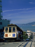 Trolley in Motion, San Francisco, CA Photographie par Mitch Diamond