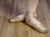 Ballerina's Feet Fotografie-Druck von Dean Berry