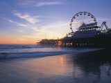 Pier Sunset, Santa Monica, CA Fotografie-Druck von Mark Gibson