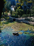 Water, House and Couple, Provence, FR Photographie par Ken Glaser