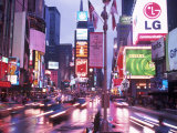 Times Square la nuit, New York, New York Photographie par Rudi Von Briel