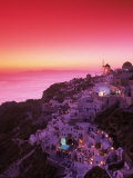 Santorin la nuit, Grèce Photographie par Walter Bibikow