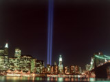 World Trade Center Memorial Lights, New York City Photographie par Rudi Von Briel