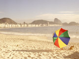 Copacabana Beach, Rio de Janeiro, Brazil Fotografisk tryk af Silvestre Machado Copacabana Beach, Rio de Janeiro, Brazil Fotografisk tryk af Silvestre Machado