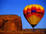 Arizona, Monument Valley, Hot Air Balloon Reprodukcja zdjęcia autor Russell Burden Arizona, Monument Valley, Hot Air Balloon Reprodukcja zdjęcia autor Russell Burden