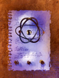 Iron Atom and Notebook Lámina fotográfica por Eric Kamp Iron Atom and Notebook Lámina fotográfica por Eric Kamp