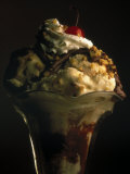 Ice Cream Sundae Lámina fotográfica por Ernie Friedlander Ice Cream Sundae Lámina fotográfica por Ernie Friedlander