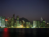 Harbor & Skyline At Night, Hong Kong Lámina fotográfica por David Ball Harbor & Skyline At Night, Hong Kong Lámina fotográfica por David Ball