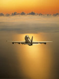 Airplane Flying Through Clouds Fotografie-Druck von Peter Walton