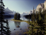 Maligne Lake, Which is the Largest and Deepest Lake in Jasper National Park Photographie par Raymond Gehman