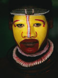 Close View of a Huli Wigmens Face Photographic Print by Jodi Cobb