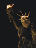 La Statue de la Liberté la nuit Photographie par O. Louis Mazzatenta