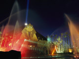 The Luxor Hotel at Night Photographie par Maria Stenzel