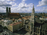An Aerial View of the Town Hall and the Marienplatz in Munich Photographie par Taylor S. Kennedy