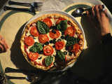 Table for Two and a Pizza Fotografie-Druck von Richard Nowitz