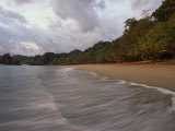 The Surf Upon the Beach in Manuel Antonio National Park in Costa Rica Photographie par Skip Brown