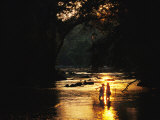 Flyfishing at Dusk Photographie par Skip Brown
