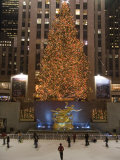 Rockefeller Center and the Famous Christmas Tree,Rink and Decoration, New York City, New York Photographie par Taylor S. Kennedy