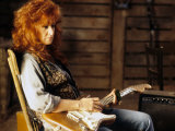 Bonnie Raitt Limitierte Auflage auf Leinwand von Richard E. Aaron
