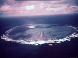Atoll in the Capricorn Group, Great Barrier Reef Premium Photographic Print by Fritz Goro