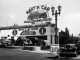 Exterior of the Hartford Rent a Car Lot Premium Photographic Print by Alfred Eisenstaedt