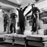 The Salesmen Showing How Not to Test a Bed at Lewis and Conger Photographie par George Silk