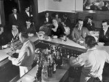 Patrons Enjoying the Ambiance at This Popular Speakeasy, a Haven For Drinkers During Prohibition Photographie par Margaret Bourke-White