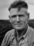 Farmer Fred Breune Owns 240 Acre Farm Photographie par Gordon Parks