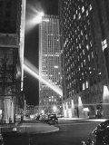 Radio City Shining with Many Bright Lights During the Night Photographie par Bernard Hoffman