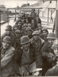 Pittsburgh Steel Workers Reproduction photographique sur papier de qualité par Margaret Bourke-White