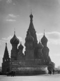 St. Basil's Russian Orthodox Cathedral in Red Square Photographie par Margaret Bourke-White