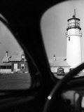Summer at Cape Cod: Highland Lighthouse Viewed from Automobile Lámina fotográfica por Alfred Eisenstaedt