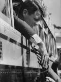 Robert F. Kennedy Shaking Hands with Crowd Photographie par John Dominis
