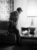 Robert F. Kennedy Talking on Phone Reproduction photographique sur papier de qualité par Hank Walker