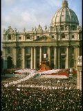 Pope Paul VI in Front of St. Peter's During 2nd Vatican Council Premium Photographic Print by Carlo Bavagnoli