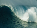 A Powerful Wave, or Jaws, off the North Shore of Maui Island Impressão fotográfica por Patrick McFeeley A Powerful Wave, or Jaws, off the North Shore of Maui Island Impressão fotográfica por Patrick McFeeley