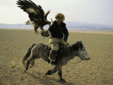 A Mongolian Eagle Hunter in Kazahkstan Photographie par Ed George