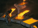 Joel Sartore - Molten Copper is Poured into Molds at Chuquicamata Copper Refinery - Fotografik Baskı