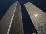 A View of the Twin Towers of the World Trade Center Fotografisk tryk af Roy Gumpel