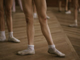 A Scuffed Knee is Testament to a Dancers Dedication to Practice Photographie par Jodi Cobb