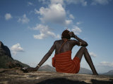 A Samburu Goatherd Takes a Break on the Top of a Hill Photographie par Bobby Model