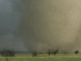 An F4 Category Tornado Barrels Across South Dakota Farmland Photographie par Peter Carsten