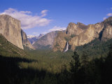 A Scenic View of Yosemite Valley 写真プリント - ポール・ポール・ニックレン A Scenic View of Yosemite Valley 写真プリント - ポール・ポール・ニックレン