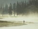 Fishermen in the Morning Mist on the Madison River Fotografie-Druck von Raymond Gehman
