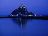 Mont Saint Michel at Night, Mont St. Michel, Basse-Normandy, France Photographie par Mark Daffey